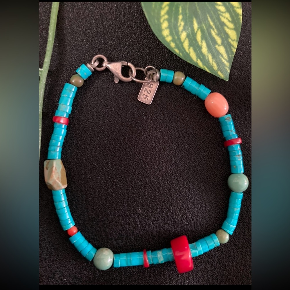 Stunning vintage 925 Sterling Silver Turquoise and coral 8” ladies bracelet